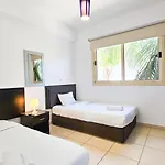 Palmvibes With Private Pool 빌라 파라림니